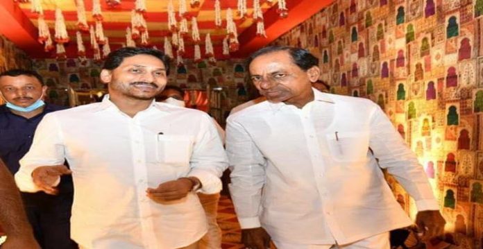 Two Telugu States CMs Meet, at a Wedding