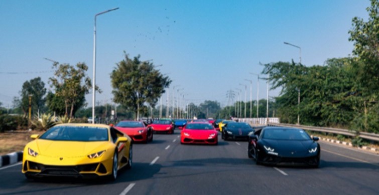 50 Lamborghini's drive from Delhi to Shimla