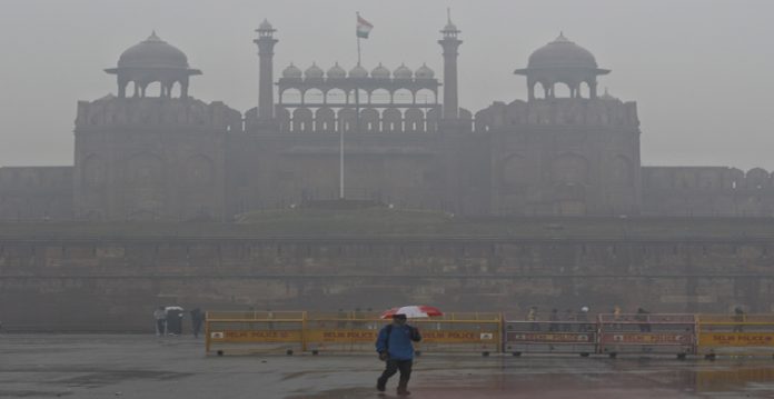 delhi's aqi improves to 'moderate' after intermittent rain
