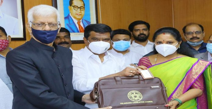 k kavitha takes mlc oath as protem chairman jafri administers