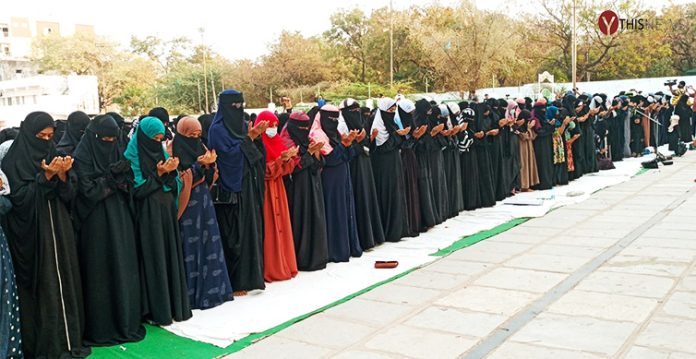 Hyderabad Women Protest in Support of Karnataka Students