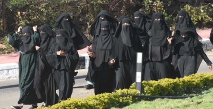 karnataka govt order says no to hijab in minority institutions