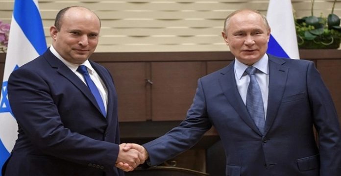 Israeli Prime Minister Naftali Bennett and Russian President Vladimir Putin