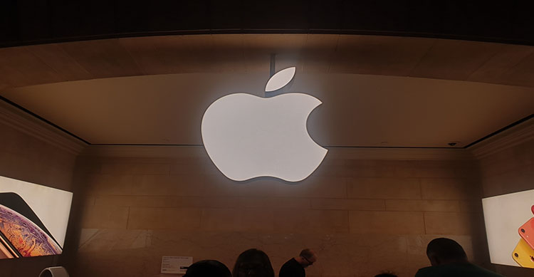 apple