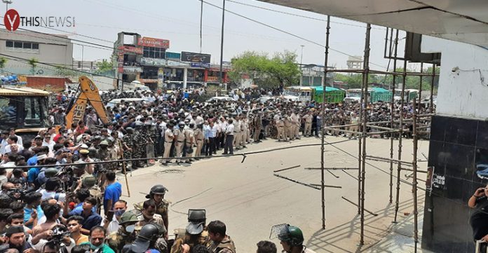 demolition drive at shaheen bagh