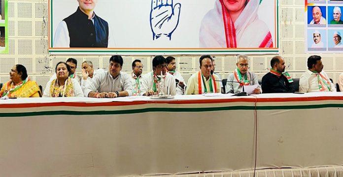 gujarat congress leaders offer to finalize city candidates well in advance