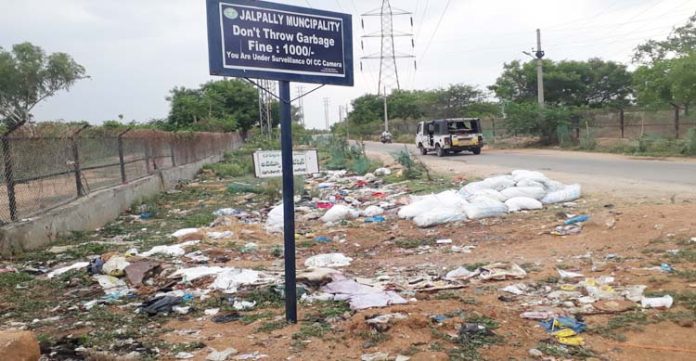 Garbage dumping in open gone haywire in Jalpally area