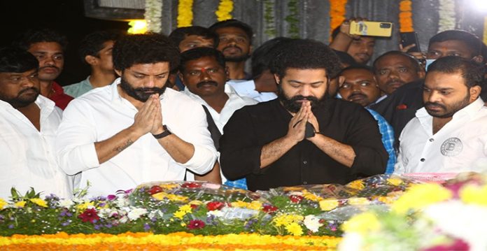 jr ntr pays homage to his grandfather nt rama rao