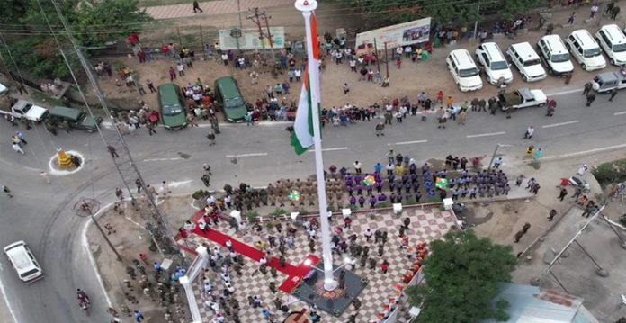 100 feet high mast national flag