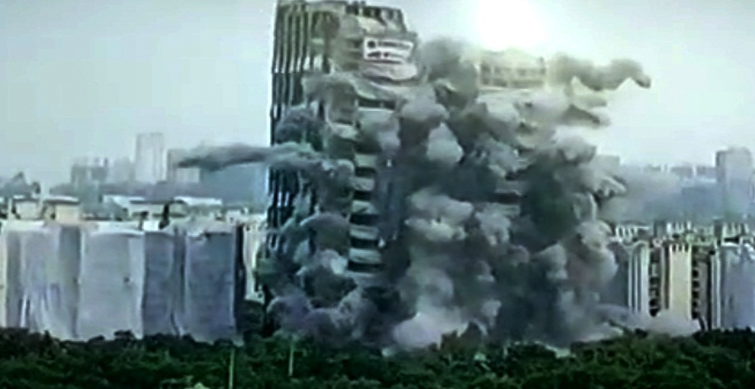 noida twin towers demolished