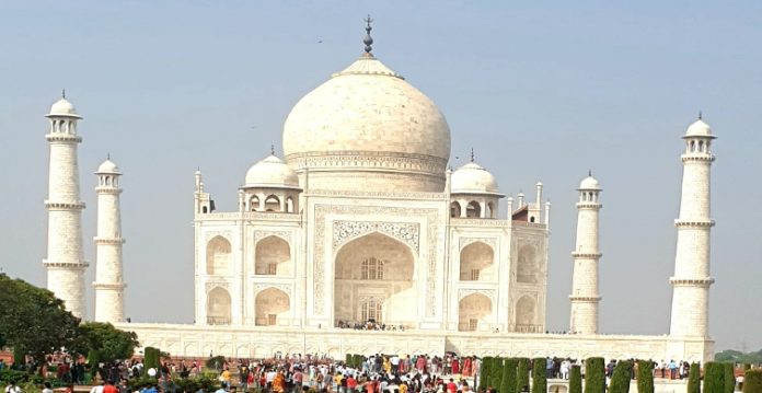 tourism to get 'industry' status in up