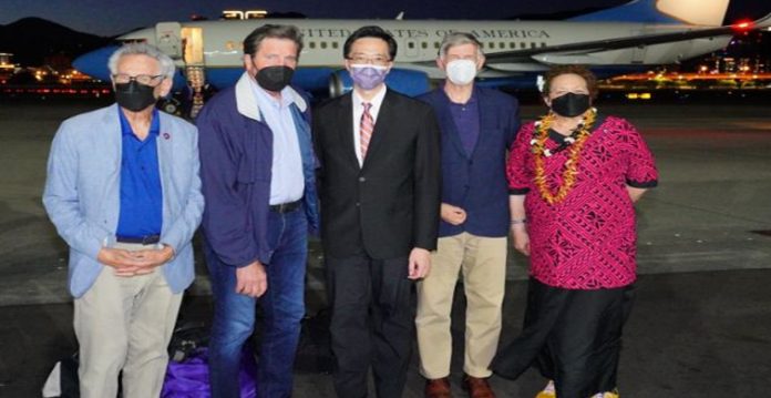 us lawmakers arrive in taiwan days after pelosi's visit