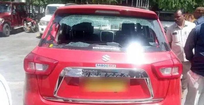hyderabad car of trs leader vandalised after it blocked amit shah's convoy