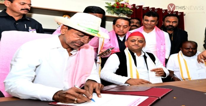 CM KCR spends entire day meeting political leaders, farmers representatives in Delhi