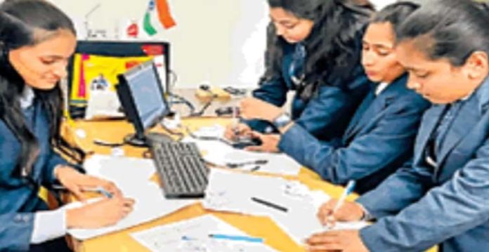 Girl techies to invent ‘ring’ like device for Blinds to help them read without much difficulty
