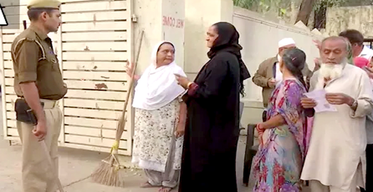 Gujarat polls : Voting begins for 89 seats