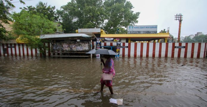 heavy rains lash chennai, adjoining districts