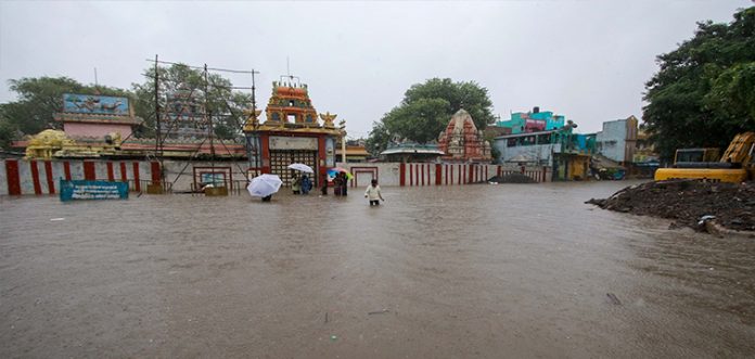 imd predicts heavy rain in six districts of tn on dec 25