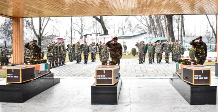 army pays tributes to 3 jawans who died after slipping into gorge in kashmir