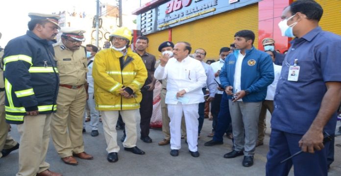 Home minister holds meeting with Fire Dept officials to discuss recent incidents