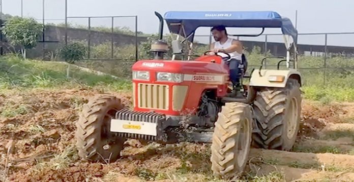 captain cool dhoni drives tractor, shares video on insta