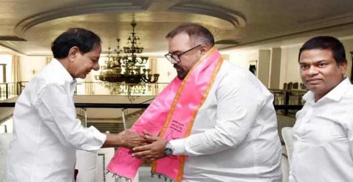 Maharashtra leader Abhay Kailasrao Patil joins BRS in presence of CM KCR