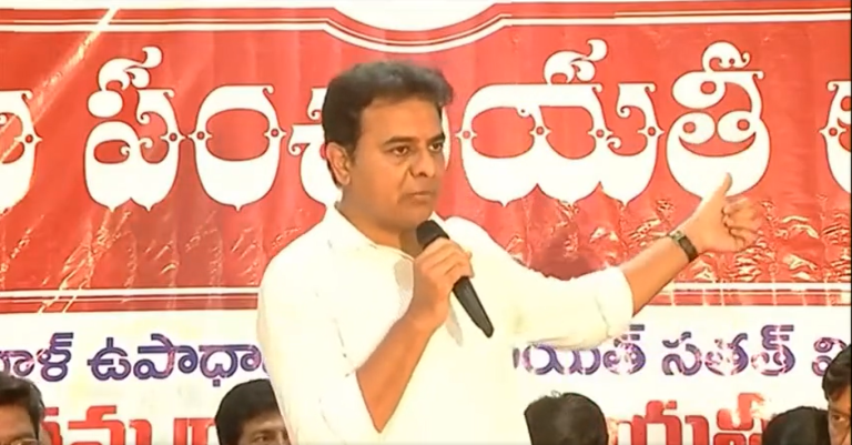 Centre treating Telangana like an enemy country: KTR