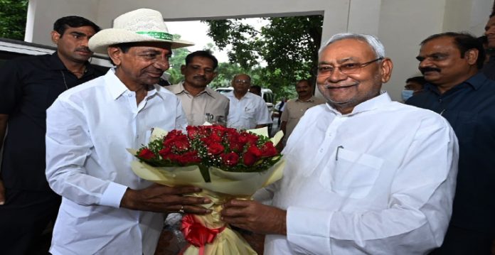 kcr may sail with nitish for oppn unity, but not ready to accept rahul