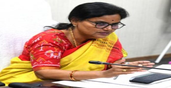 Chief Secretary Santhi Kumari