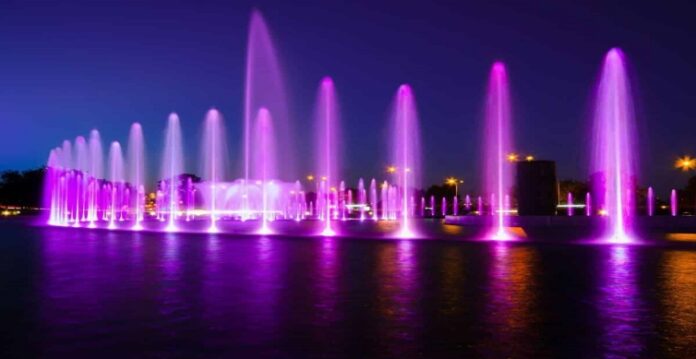 Hyderabad: Tourists disappointed by no musical fountain show at Hussain Sagar