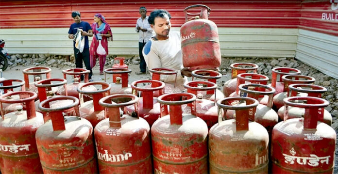 Commercial LPG cylinder prices cut by Rs 158