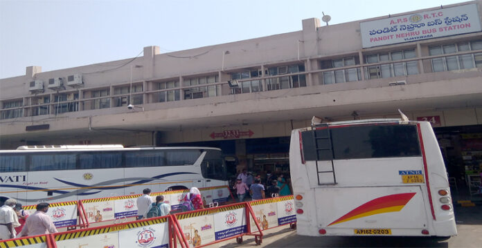 bus accident in vijaywada