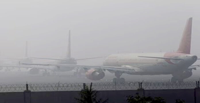 fog delhi flight train