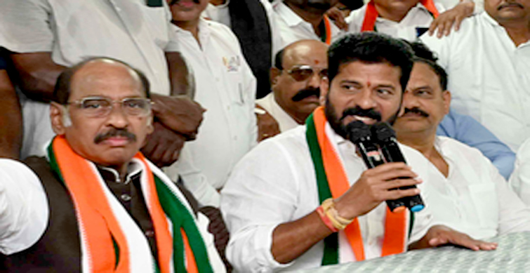 Telangana Congress MLAs Meet To Elect Leader