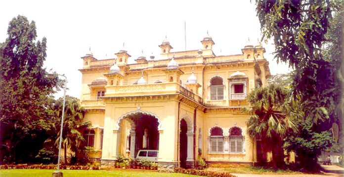 shah manzil