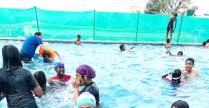 swimming pool