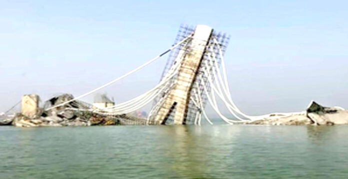 bridge collape