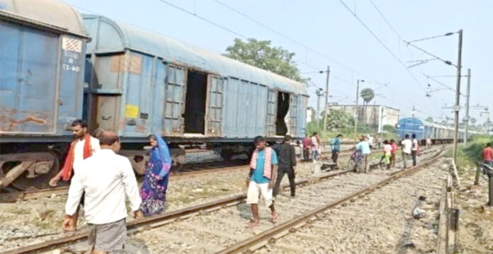 train derail