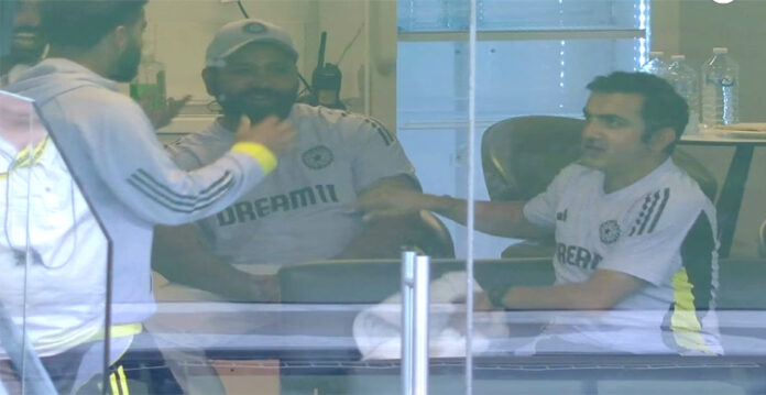indian dressing room