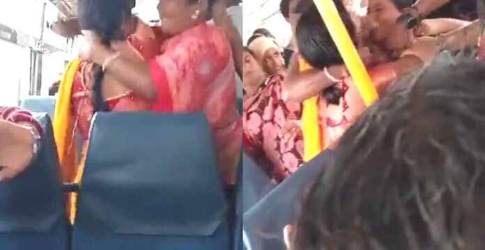 women fight in bus