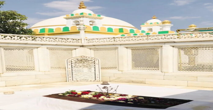 aurangzeb grave