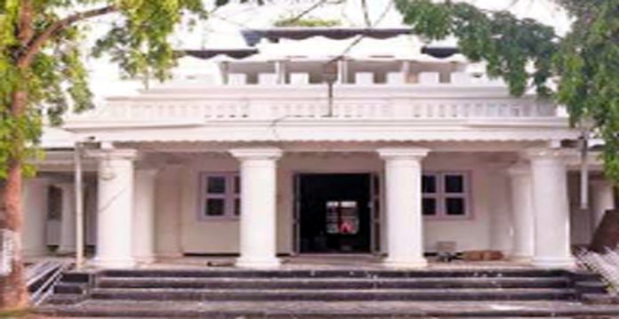 nizam era building in warangal